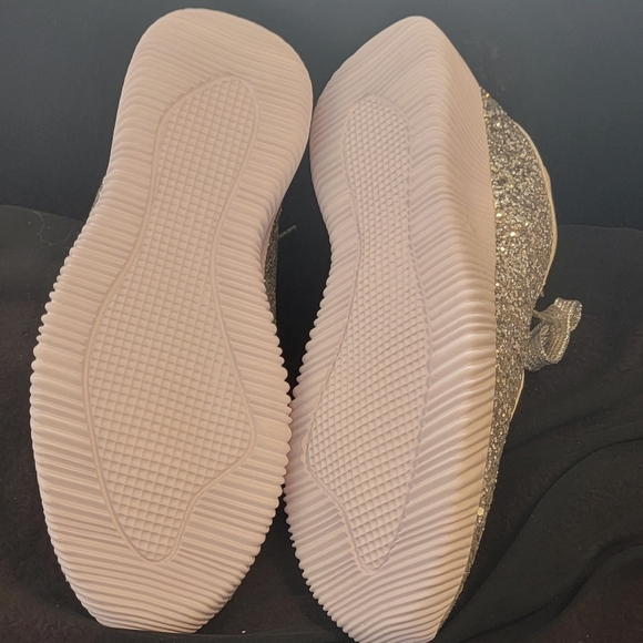 Forever Sparkle Tennies Size 8 Silver - Picture 3 of 5